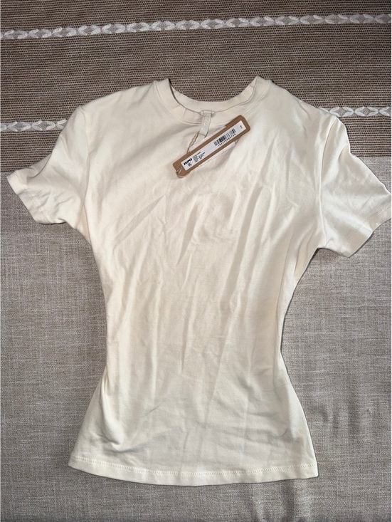 SKIMS Tops - SKIMS Cotton Jersey T-Shirt in Marble, Size XXS